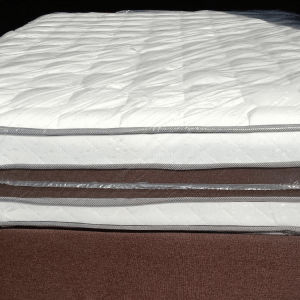 Firm foam mattress queenbed